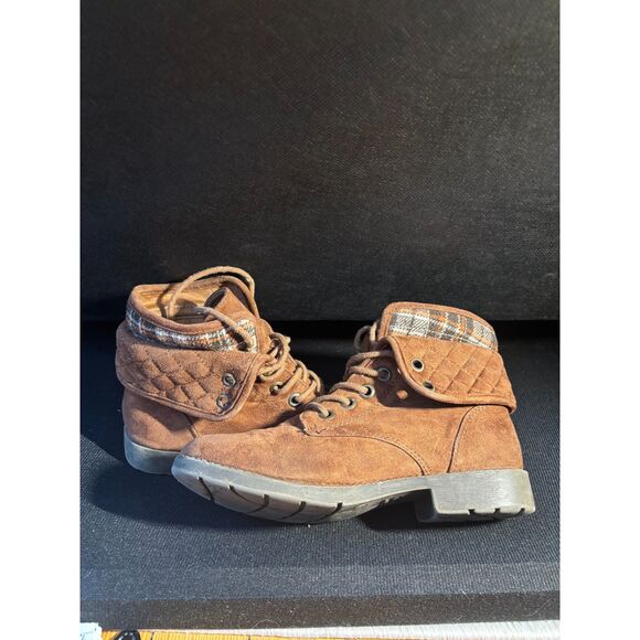 Arizona Jean Co Women’s Brown Suede Lace Ankle Boots Plaid Lined Fold  Size 7 - Picture 4 of 7